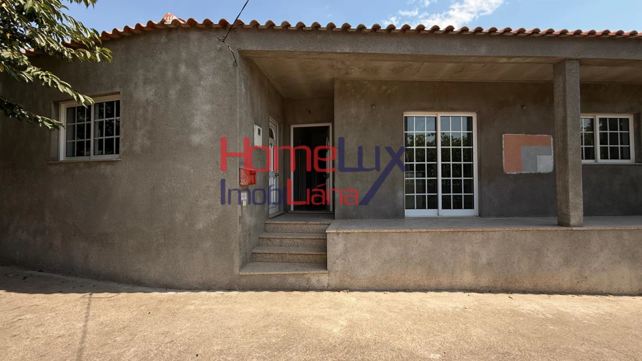 3 bedrooms House in Resende, Portugal No. 294617