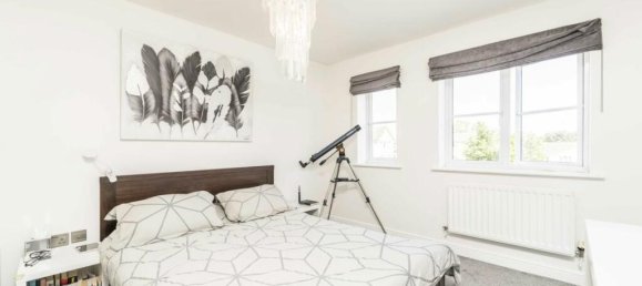 4 bedrooms House in Sunbury-on-Thames, United Kingdom No. 10192 6