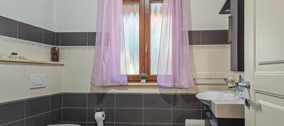 3 Schlafzimmer Wohnung in Castelnuovo di Garfagnana, Italy, Nr. 309811 11