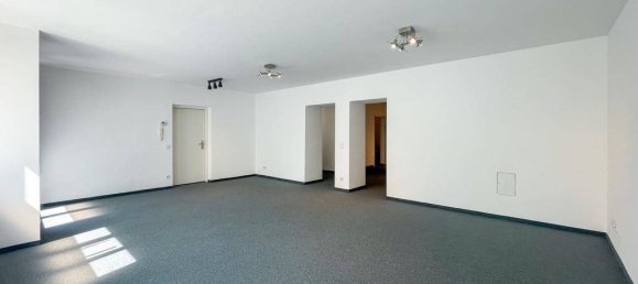 2-salle Propriété commerciale à Linz, Austria No. 219146 3