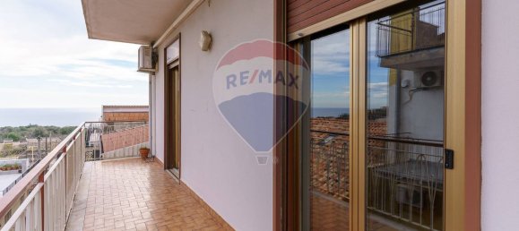 3 rooms Apartment in Aci Castello, Italy No. 66469 37