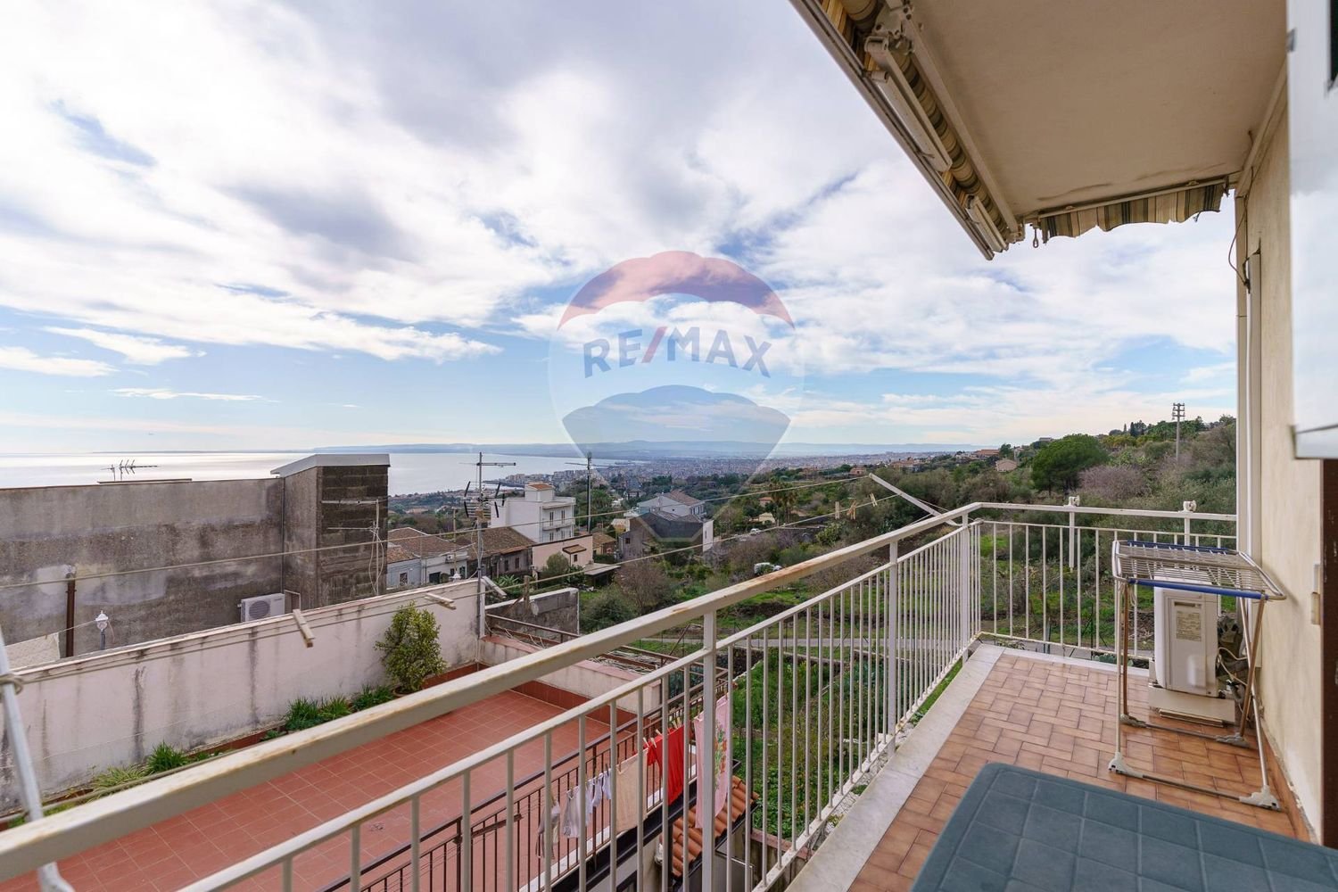 3 rooms Apartment in Aci Castello, Italy No. 66469