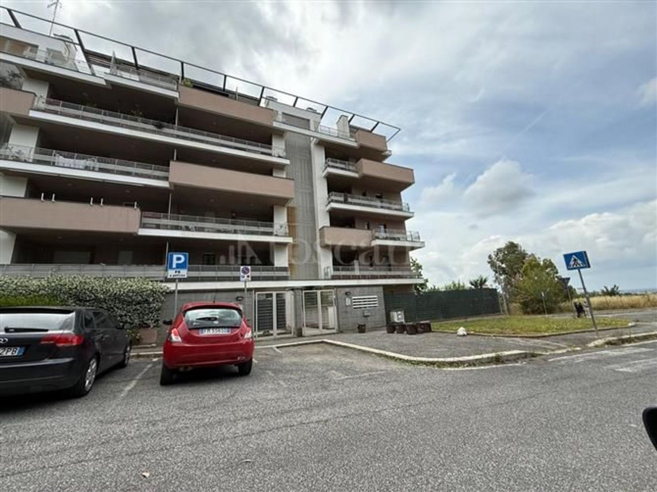 Квартира с 3 спальнями в Фьюмичино, Италия № 403046