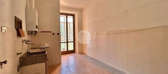 4 rooms Apartment in Savona, Italy No. 127132 6
