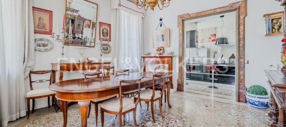5 bedrooms Villa in Treviso, Italy No. 129201 9