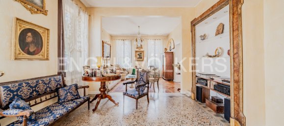 5 bedrooms Villa in Treviso, Italy No. 129201 6