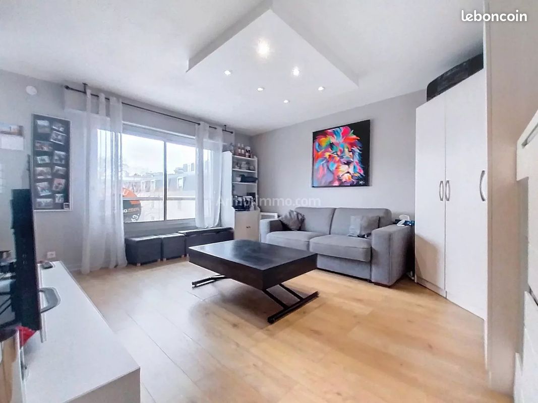 Студия в Ножан-сюр-Марн, Франция № 166338