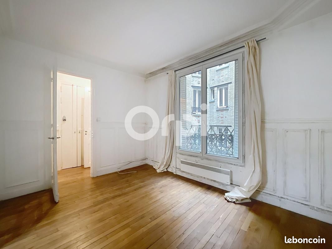 Studio in Paris, France, Nr. 137083