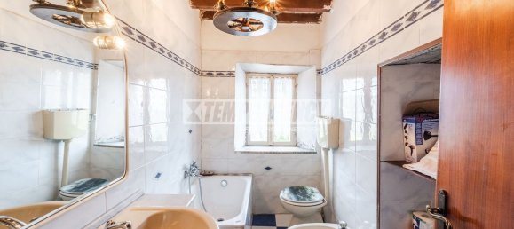 3 bedrooms Duplex in Serramazzoni, Italy No. 372268 17