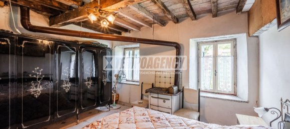 3 bedrooms Duplex in Serramazzoni, Italy No. 372268 20