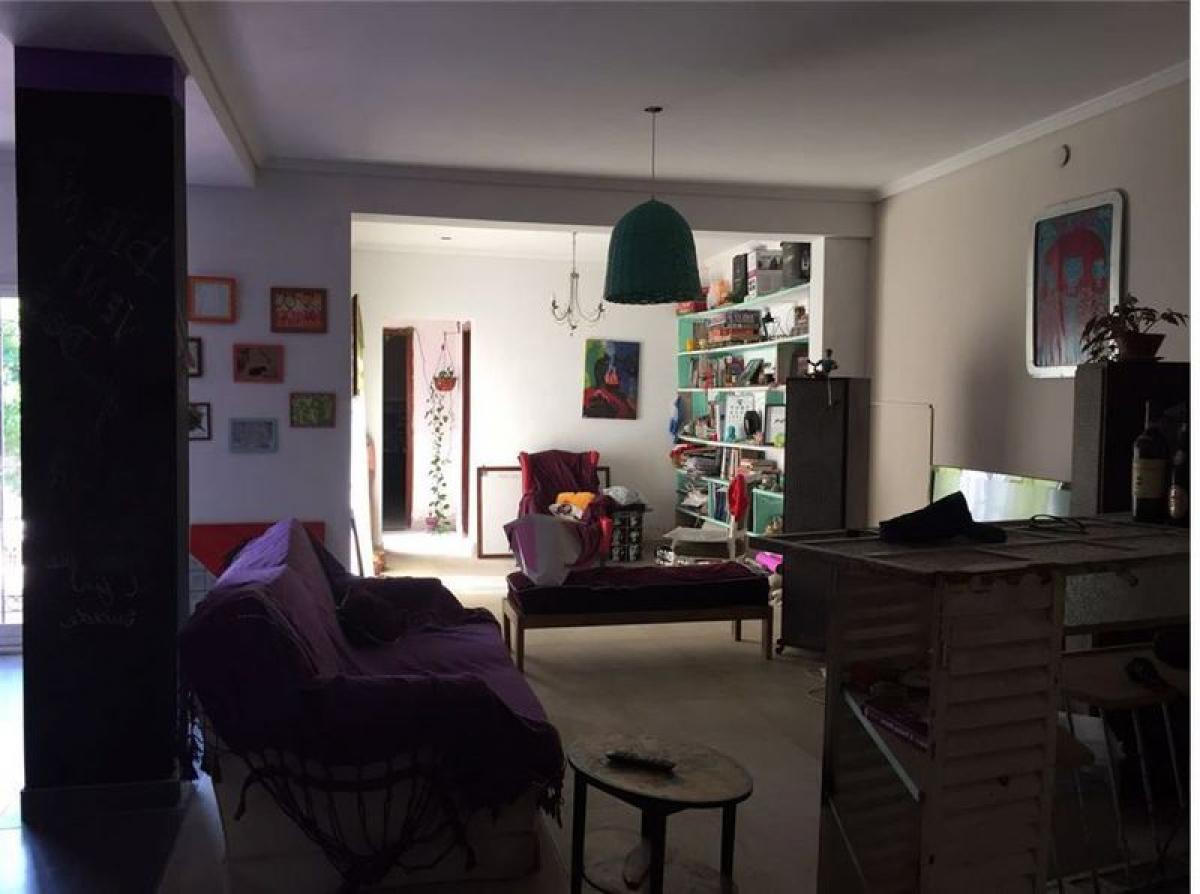 2 bedrooms House in Quilmes, Argentina No. 89640