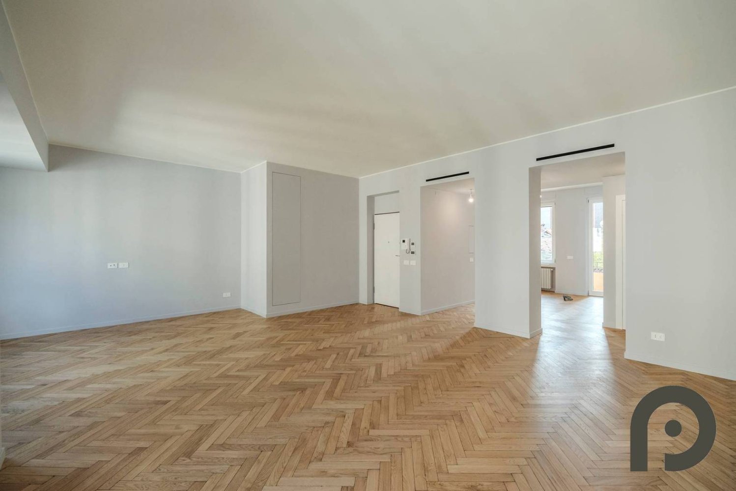 3 bedrooms Apartment in Milan, Italy No. 380903