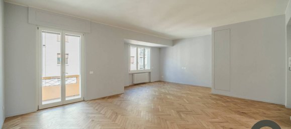 3 bedrooms Apartment in Milan, Italy No. 380903 4