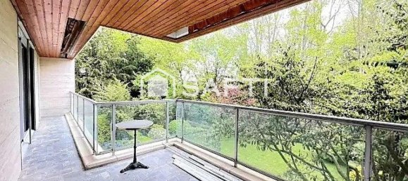 4 bedrooms Apartment in Croix, France No. 59215 2