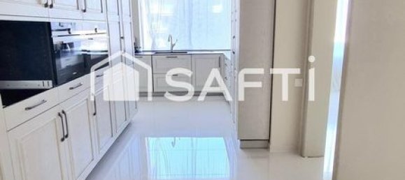 4 bedrooms Apartment in Croix, France No. 59215 6