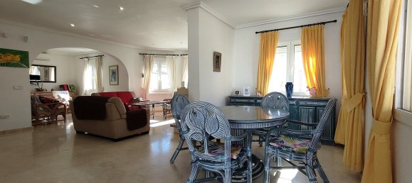 4 chambres Villa à Villamartin, Spain No. 12247 18