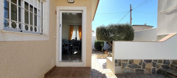 4 chambres Villa à Villamartin, Spain No. 12247 17