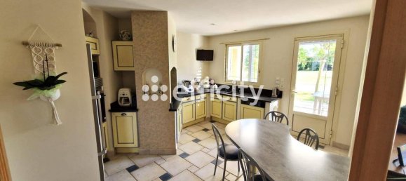 Casa de 4 dormitorios en La Chatre, France No. 58721 8