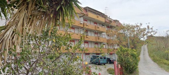 3 bedrooms Apartment in Falerna, Italy No. 300393 2