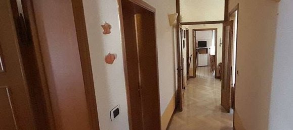 3 غرف نوم شقة في Arezzo, Italy رقم 321211 17