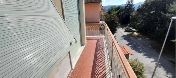 3 غرف نوم شقة في Arezzo, Italy رقم 321211 3