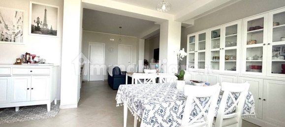 3 bedrooms House in Rovito, Italy No. 274582 4