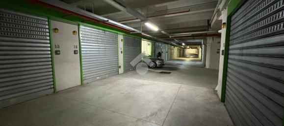 16m² Garage in Naples, Italy No. 29554 6