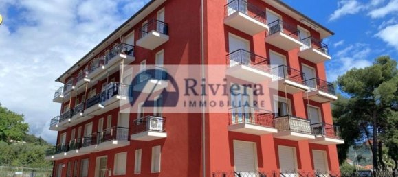 4 bedrooms Apartment in San Bartolomeo al Mare, Italy No. 348280 2