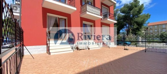 4 bedrooms Apartment in San Bartolomeo al Mare, Italy No. 348280 4