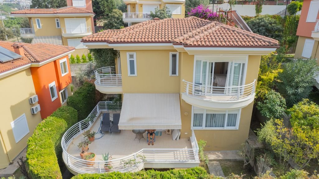 Appartement 4+1 à Kargicak, Turkey No. 17832