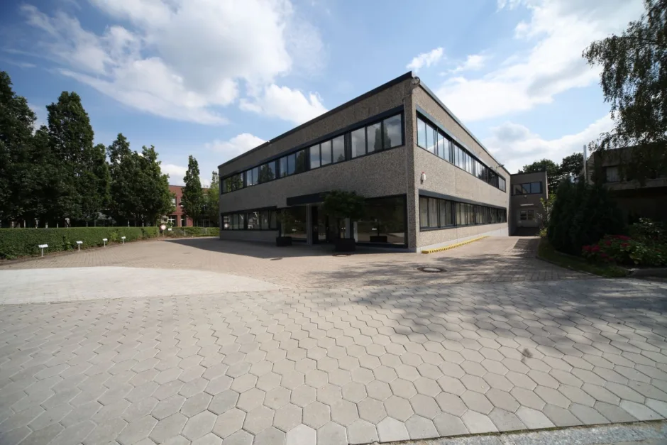 2022m² Commercial property in Wandsbek, Germany No. 274216