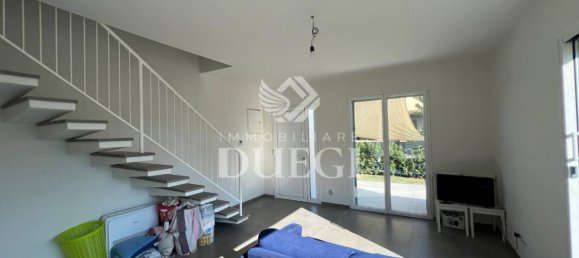 4 bedrooms Villa in Pietrasanta, Italy No. 201380 9