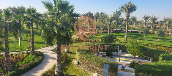 4 bedrooms Townhouse in Dubai, UAE No. 24075 2