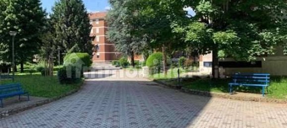 3 bedrooms Apartment in Limbiate, Italy No. 291386 2