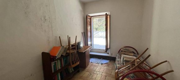 3-salle Maison à Spoleto, Italy No. 171387 8