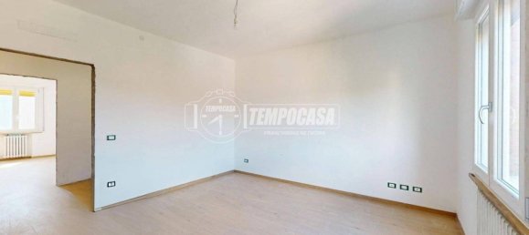 2 bedrooms Apartment in Carpi, Italy No. 271084 2