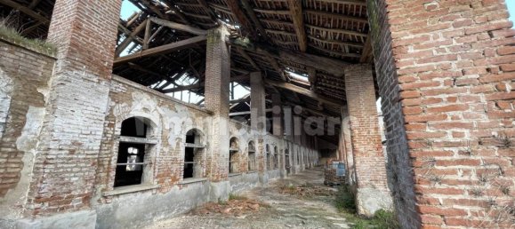 Дом с 7 спальнями в Лоди, Италия № 81362 11