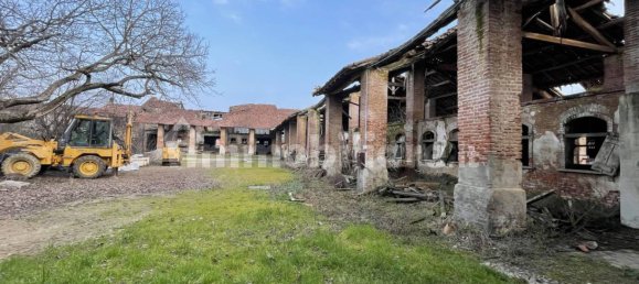 Дом с 7 спальнями в Лоди, Италия № 81362 6