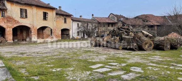 Дом с 7 спальнями в Лоди, Италия № 81362 7