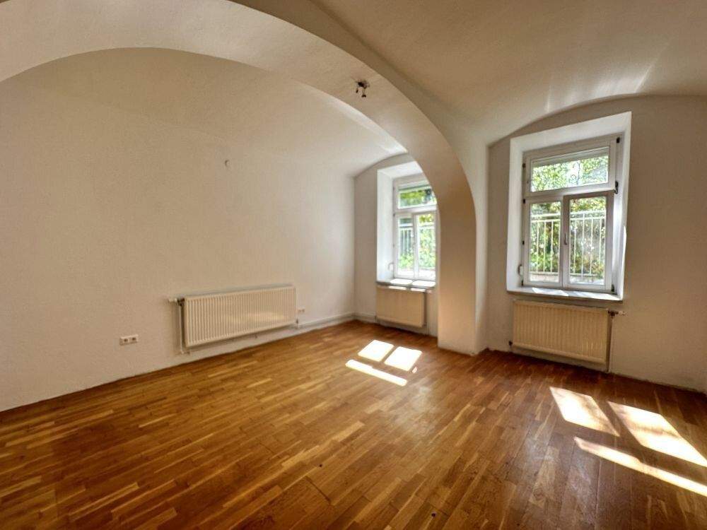 4 rooms Apartment in Jakomini, Austria No. 27737
