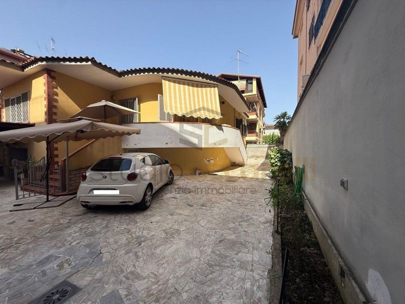 4 bedrooms Villa in Villaricca, Italy No. 315575