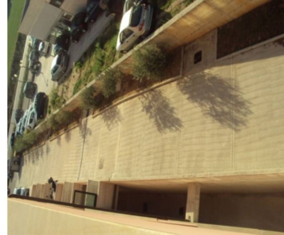 144m² Office in Trevi, Italy No. 44798