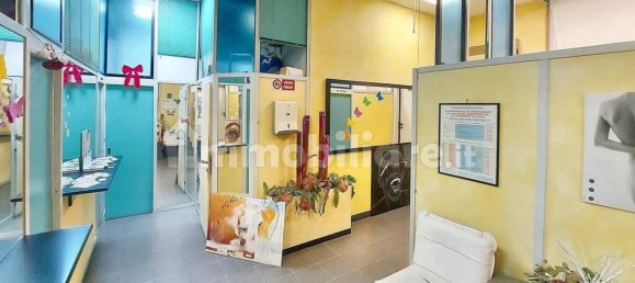 145m² Commercial property in Ferrara, Italy No. 315813 3