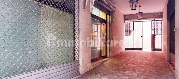 145m² Commercial property in Ferrara, Italy No. 315813 6