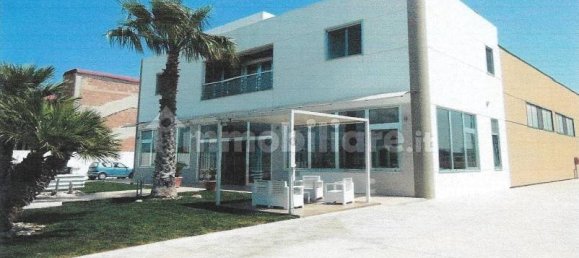 5-salle Entrepôt à Trinitapoli, Italy No. 298097 4