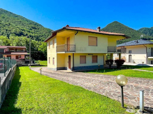 4 Schlafzimmer Villa in Albino, Italy, Nr. 81391