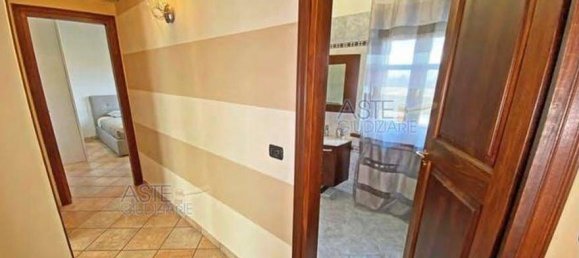3 Schlafzimmer Villa in Bra, Italy, Nr. 350150 28