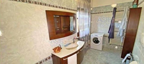 3 Schlafzimmer Villa in Bra, Italy, Nr. 350150 30