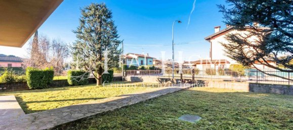 5 bedrooms Villa in Pontirolo Nuovo, Italy No. 275279 15