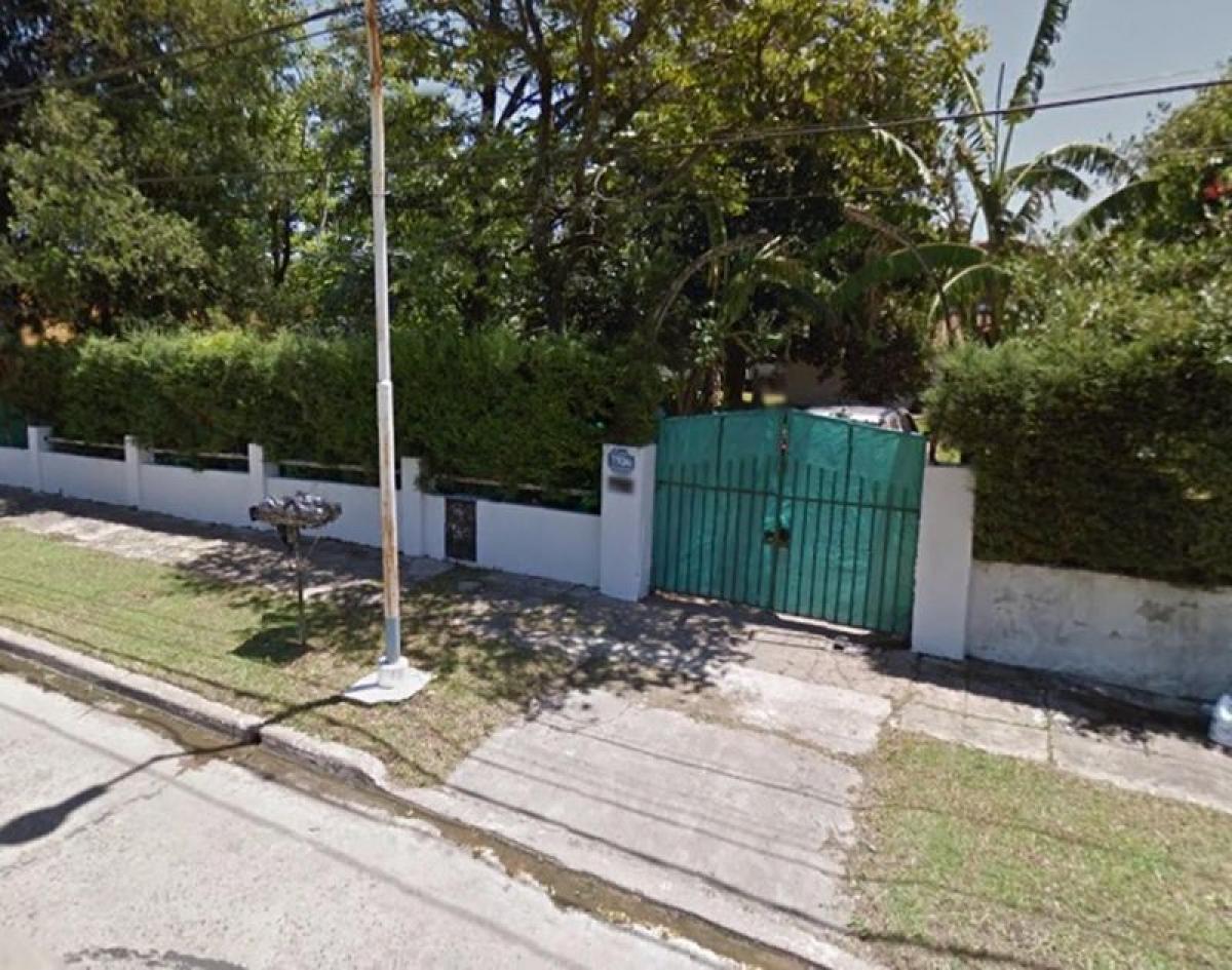 3 bedrooms House in Malvinas Argentinas, Argentina No. 8230